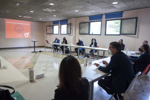 La UMU pone en marcha la Oficina de Atención Social, una plataforma para ayudar a pagar la matrícula a estudiantes con problemas económicos - 1, Foto 1