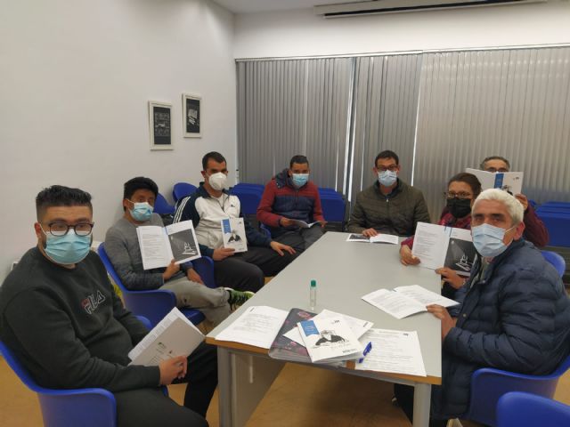 El Día del Libro más accesible se celebra en los Clubes de Lectura Fácil de Plena inclusión - 2, Foto 2