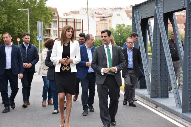 Patricia Fernández inaugura la remodelación del emblemático 'Puente de Hierro' de Archena y destaca su seguridad y la mejora de la conectividad - 1, Foto 1
