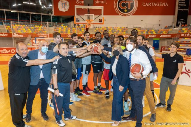El Ayuntamiento apoya al FC Cartagena Club Baloncesto en su lucha por el ascenso a la LEB Oro - 1, Foto 1