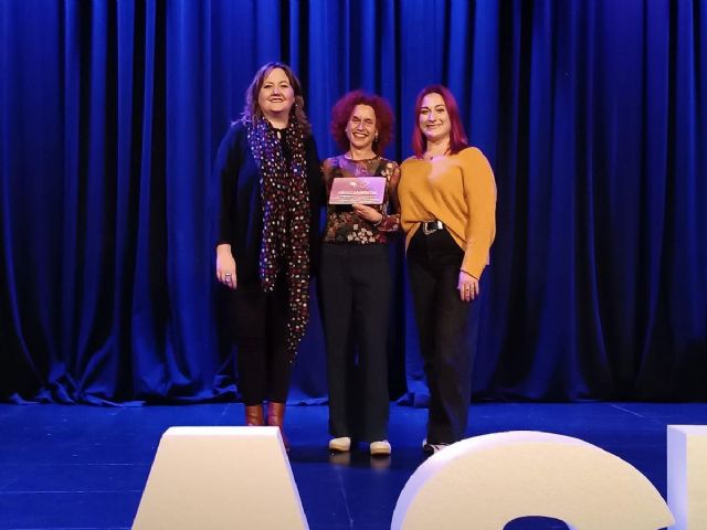 Redes sociales y la construcción de la identidad en la adolescencia fueron los temas en la cuarta charla de #Bullasmental - 2, Foto 2