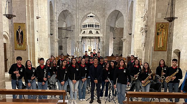 Concierto en la Catedral de Barletta: Alumnos del IES Juan de la Cierva sensibilizan sobre el medioambiente a través de la música en proyecto Erasmus+ - 1, Foto 1