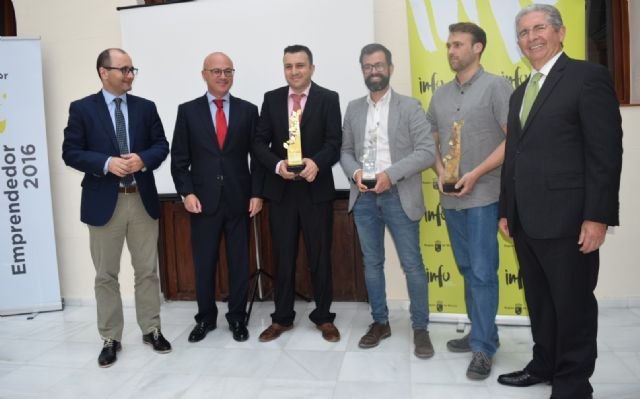 Un sensor de seguridad para camiones que alerta de la presencia de polizones gana el premio ´Emprendedor del Año Info-CLH´ - 1, Foto 1