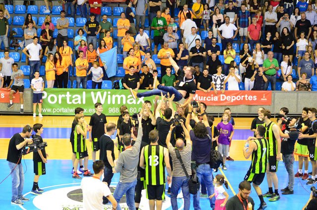 El CB Myrtia, en el que milita el totanero Samuel Alcaraz hace historia y consigue el ascenso a LEB Plata, Foto 4