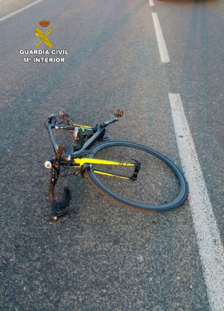 La Guardia Civil detiene al conductor del vehículo fugado que atropelló a un ciclista cuando circulaba cuadruplicando la tasa de alcohol - 3, Foto 3