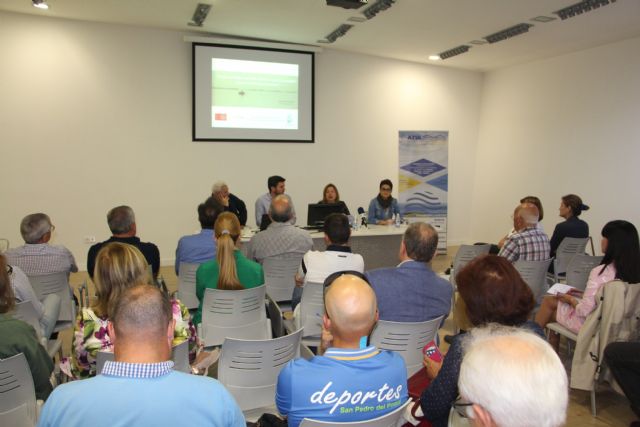 Una mesa de trabajo aborda el estado del Mar Menor y nuevas iniciativas de turismo sostenible - 1, Foto 1