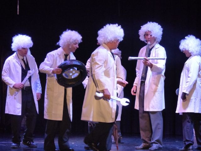 El Luzzy acoge la obra ´Chitty Chitty Bang Bang´ interpretada por los alumnos Colegio Público de Educación Especial Primitiva López - 1, Foto 1