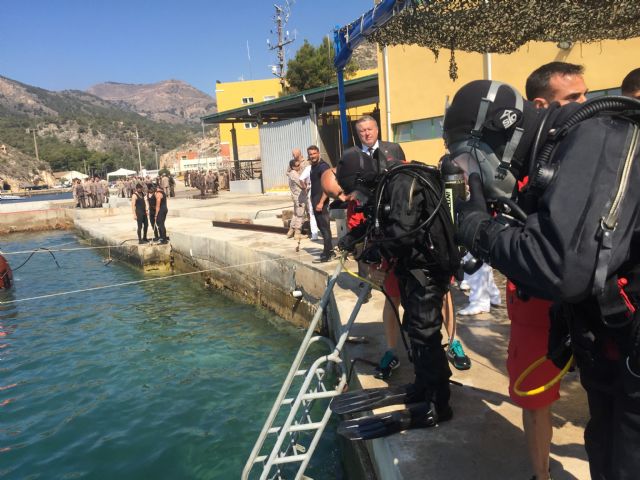 Bernabé elogia el excelente labor de la Armada Española - 3, Foto 3