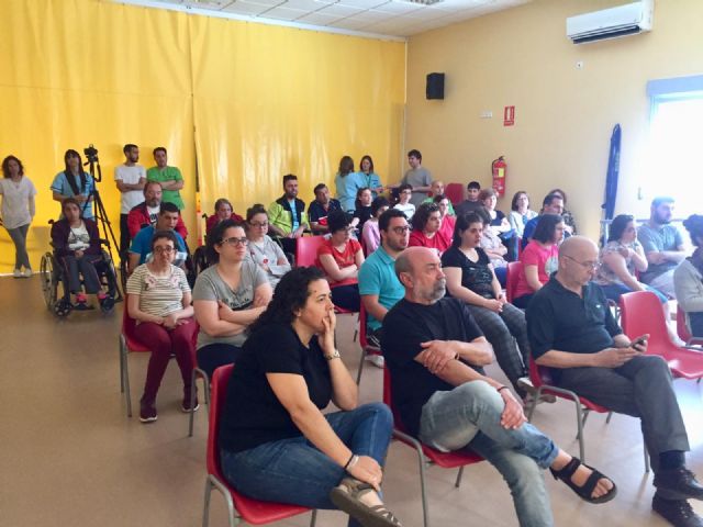 El Ayuntamiento de Molina de Segura firma un convenio con DISMO para desarrollar un Plan de Desarrollo Integral para personas con discapacidad en 2019 - 2, Foto 2