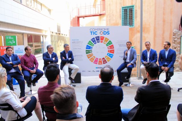 Los directivos de empresas TIC y medioambientales de la Región de Murcia han ratificado el apoyo a los Objetivos de Desarrollo Sostenible de Naciones Unidas con la firma conjunta de un manifiesto - 1, Foto 1