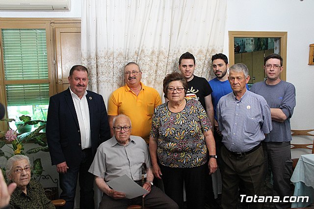 El alcalde felicita al vecino Diego Sánchez Andreo, con motivo de su centenario cumpleaños, Foto 6
