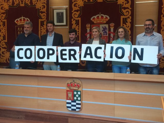 Partidos políticos de Molina de Segura firman un pacto por una política pública de cooperación internacional para el desarrollo en el municipio - 1, Foto 1