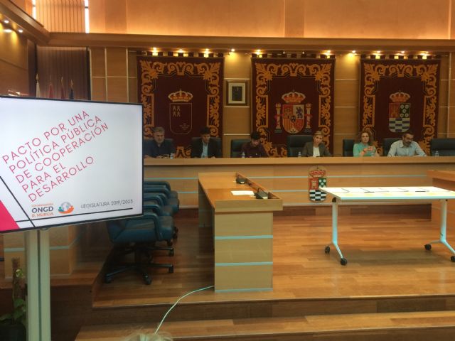 Partidos políticos de Molina de Segura firman un pacto por una política pública de cooperación internacional para el desarrollo en el municipio - 2, Foto 2
