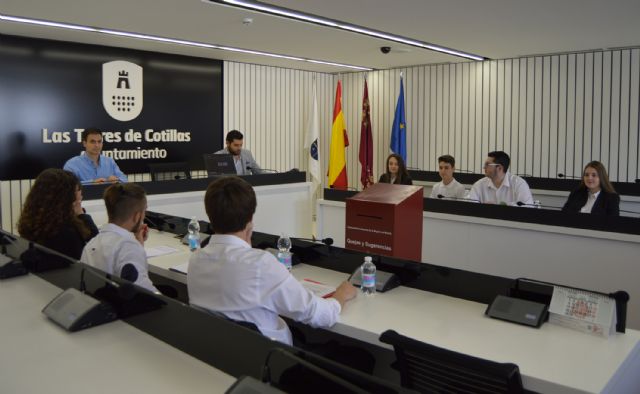 Los alumnos del IES Salvador Sandoval se forman como especialistas de debate - 3, Foto 3