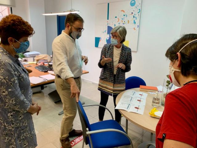 El alcalde de Lorca destaca la labor que Servicios Sociales está realizando desde el primer momento con motivo de la crisis provocada por la pandemia - 2, Foto 2