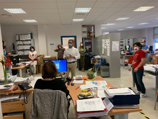 El alcalde de Lorca destaca la labor que Servicios Sociales está realizando desde el primer momento con motivo de la crisis provocada por la pandemia - 3, Foto 3