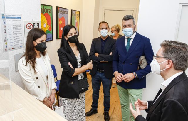 La directora general de Mujer conoce el programa madrileño de información y atención LGTBI - 1, Foto 1