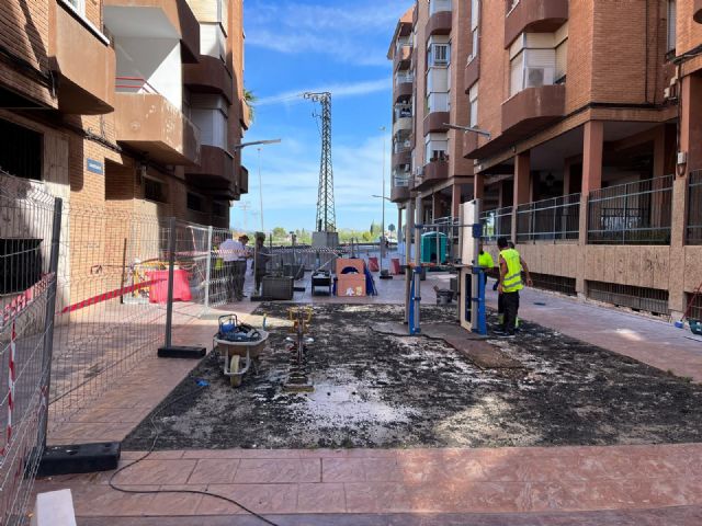 El Gobierno local inicia las obras de acondicionamiento de las zonas peatonales de Ciudad Parque y del Pasaje de la Plaza de la Molinera - 2, Foto 2