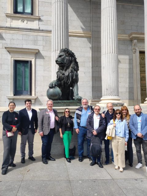 SIME, junto con el resto de organizaciones que constituimos APEMYF, se reúne con los grupos parlamentarios de SUMAR y ERC del Congreso de los Diputados - 2, Foto 2