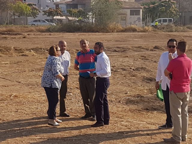 El Ayuntamiento de Murcia lleva a cabo labores de limpieza y vallado en 90.000 m2 de solares de titularidad municipal - 2, Foto 2