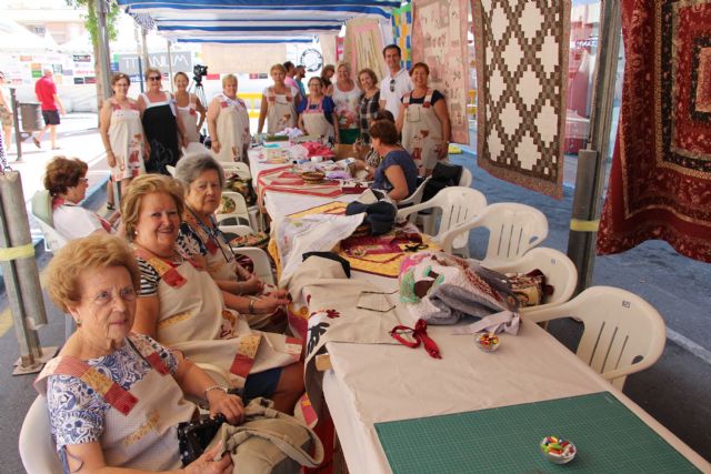 La asociación Patchwork Mar Menor lleva sus trabajos a la calle - 2, Foto 2