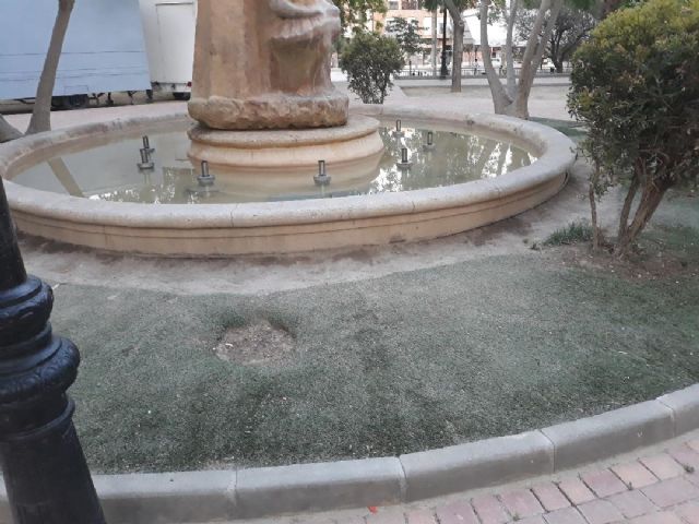 IU lamenta el mal estado de los parques y jardines de Lorca mientras la empresa concesionaria cobrará un 83% más - 1, Foto 1