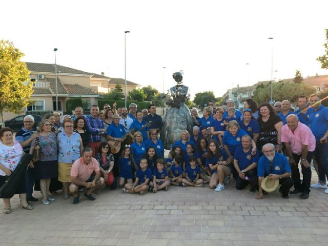 La escultura de una huertana en hierro repujado recuerda el 50 Aniversario del grupo Coros y Danzas Mar Menor, de San Javier - 4, Foto 4