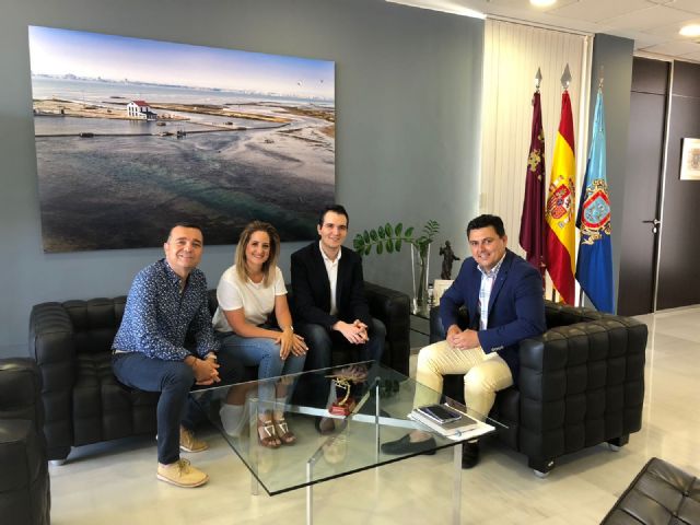 El Alcalde recibe al joven sanjaviereño de 26 años,  Francisco Javier Pérez  tras ganar una plaza de Catedrático en el Conservatorio Superior de Música de Murcia - 2, Foto 2