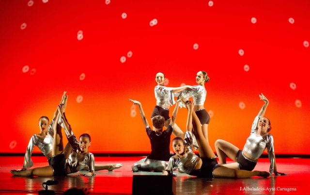 La Escuela Municipal de Danza clausurará la temporada 2017/18 en El Batel - 1, Foto 1