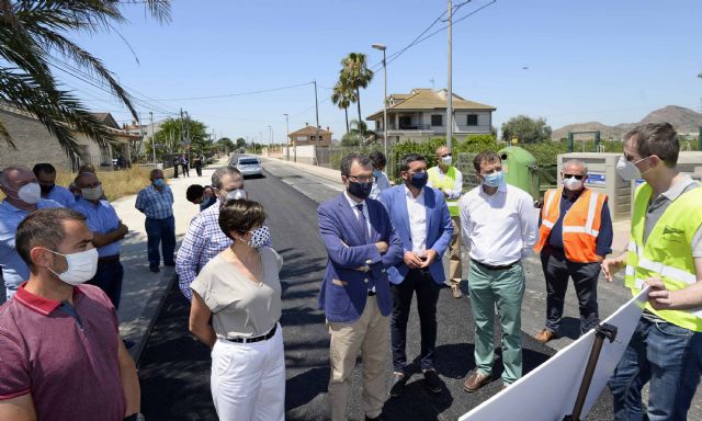 Las obras de mejora del firme de la Orilla del Azarbe avanzan a buen ritmo y finalizarán a mediados de julio - 2, Foto 2