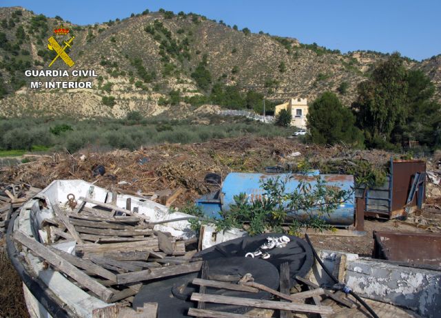 La Guardia Civil desmantela un vertedero clandestino en Murcia - 3, Foto 3