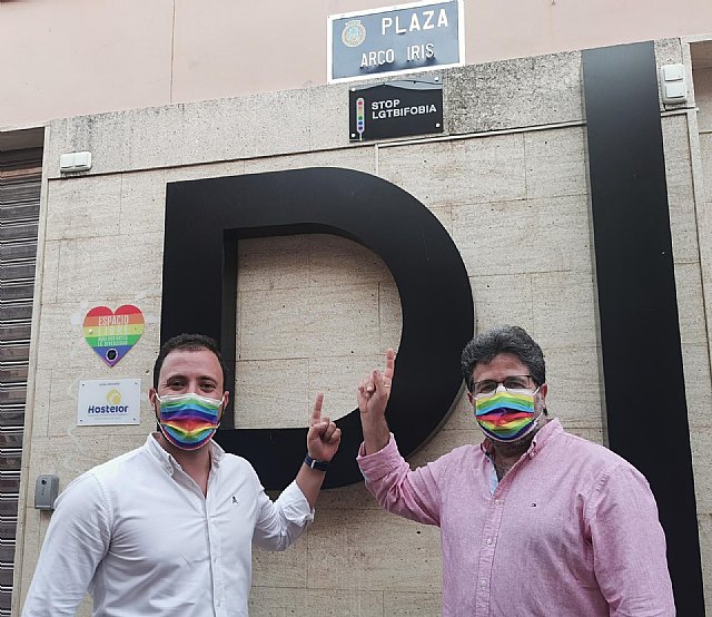 Ciudadanos Lorca celebra que el municipio cuente con una ‘Plaza Arco Iris’ en pleno centro histórico para visibilizar al colectivo LGTBI - 1, Foto 1