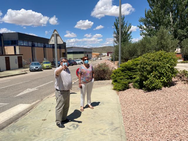 Acondicionamiento parterres Polígono Industrial Los Romerales - 1, Foto 1