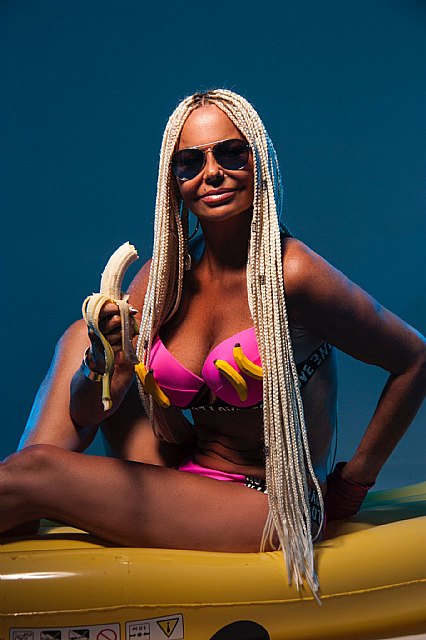 La diva de los gais Leticia Sabater estrena nueva canción, La Bananakiki - 4, Foto 4