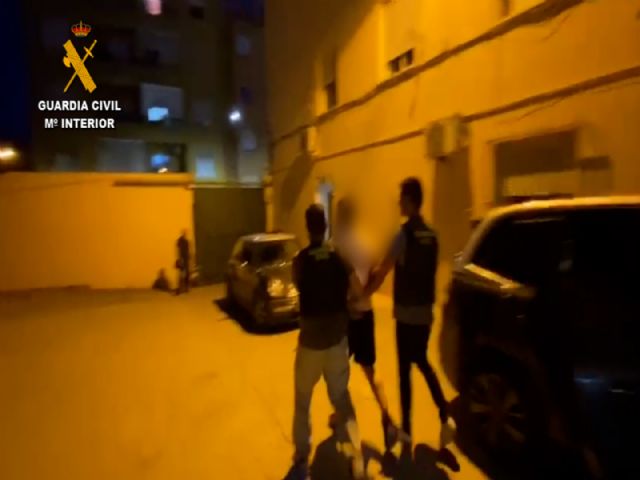 La Guardia Civil detiene en Abarán a un escurridizo delincuente con más de una decena de requisitorias en vigor - 3, Foto 3