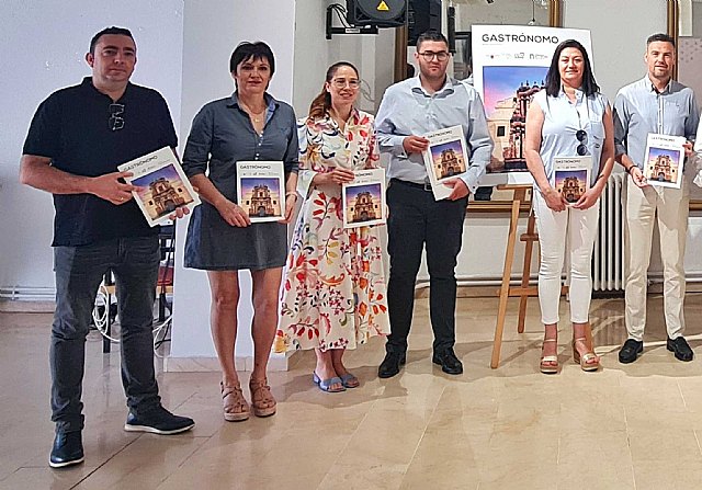 Una nueva guía monográfica de Caravaca de la Cruz promociona la hostelería con reportajes de más de veinte establecimientos - 1, Foto 1