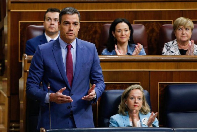 Pedro Sánchez anuncia una bajada del IVA de la luz del 10% al 5% - 1, Foto 1