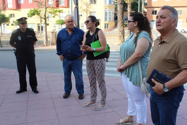 Las calles Pilar y Don José María permanecerán cerradas al tráfico al menos una semana más hasta que no se garantice la seguridad de conductores y viandantes, Foto 8