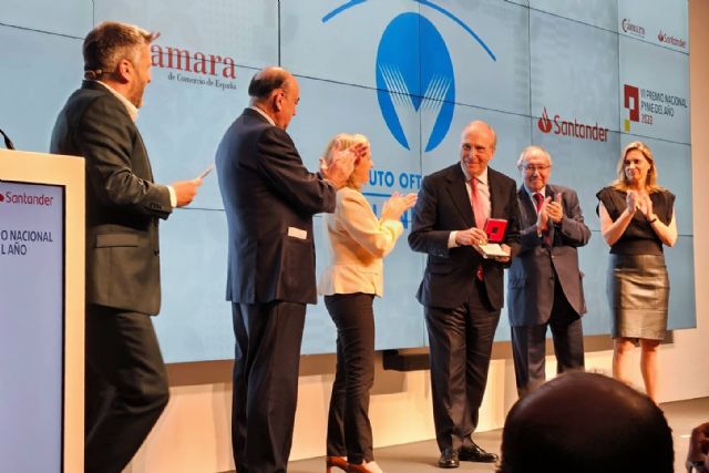 El Instituto Oftalmológico Fernández-Vega, reconocido a nivel nacional con el Premio Pyme del año - 1, Foto 1