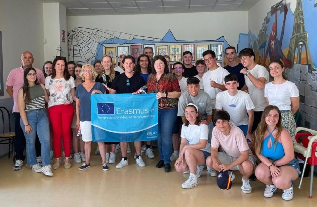 El programa Erasmus+ se consolida en el IES Sanje con la obtención del Sello de Calidad Nacional eTwinning 24-25 - 1, Foto 1