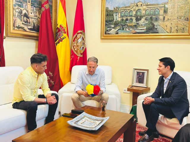 El alcalde de Lorca recibe al nuevo cónsul de Ecuador en la Región de Murcia y refuerza los lazos de colaboración con la comunidad ecuatoriana - 4, Foto 4