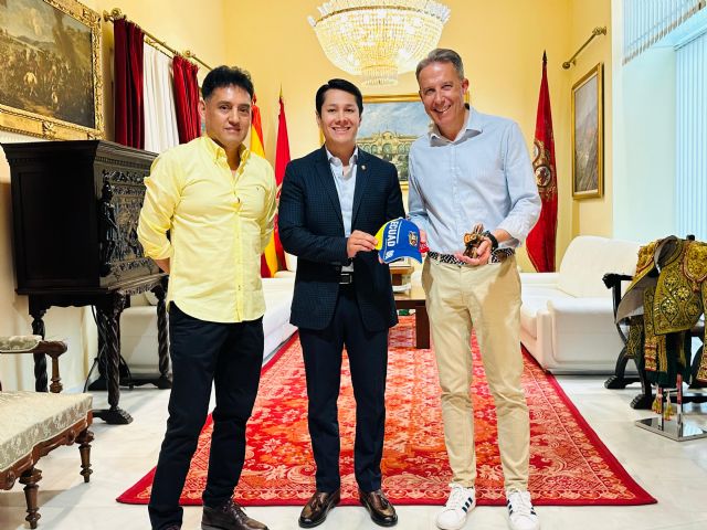 El alcalde de Lorca recibe al nuevo cónsul de Ecuador en la Región de Murcia y refuerza los lazos de colaboración con la comunidad ecuatoriana - 5, Foto 5