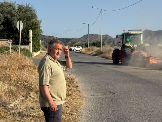 El Ayuntamiento de Lorca pone en marcha un amplio operativo de desbroce para limpiar las principales carreteras y caminos de las pedanías - 2, Foto 2