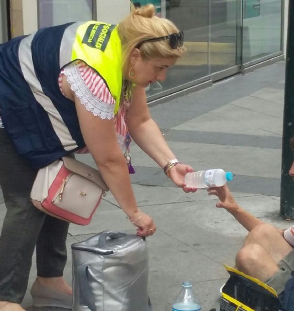El SEMAS intensifica la atención a las personas sin hogar ante los días de intenso calor - 3, Foto 3