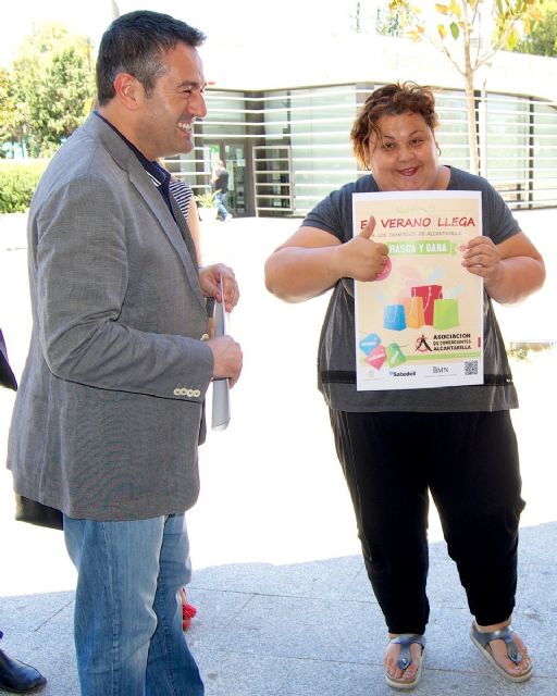 Lluvia veraniega de regalos en los comercios de Alcantarilla - 1, Foto 1
