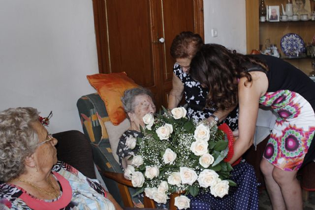 MC homenajea a Adela Roche, vecina de Pozo de los Palos que cumplió ayer 100 años de vida - 3, Foto 3