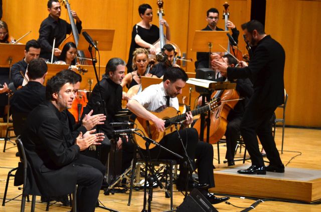 La Orquesta Sinfónica de la Región actúa con Carlos Piñana en el 40 aniversario del Festival Internacional de Lo Ferro - 1, Foto 1