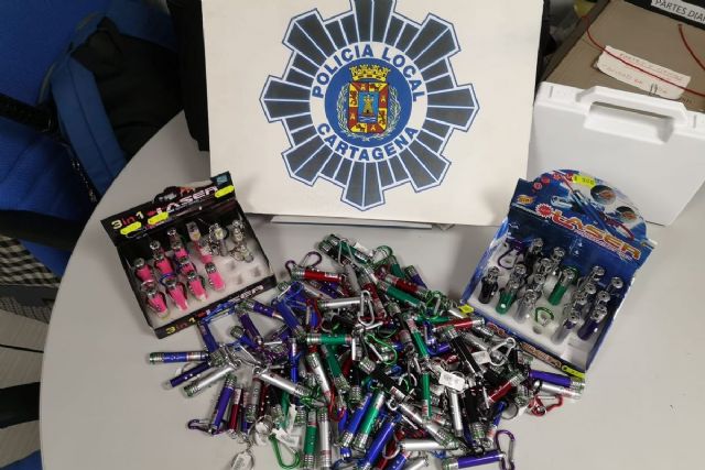 Incautados 128 punteros láser peligrosos en La Manga - 1, Foto 1