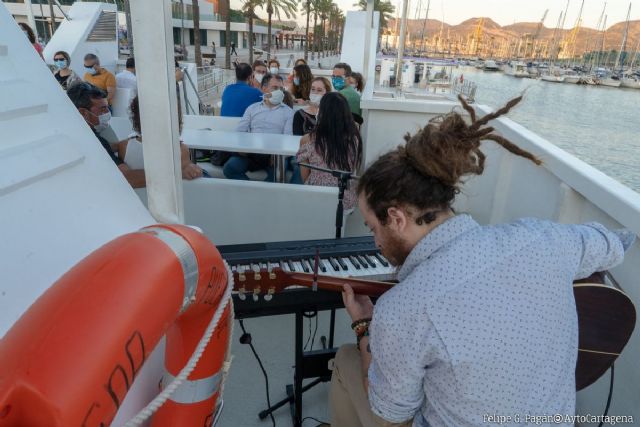 Continúan los paseos con música en directo y al atardecer desde el mar - 1, Foto 1