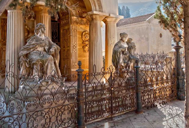 Contratados los trabajos de rehabilitación del Panteón Pedreño del Cementerio de los Remedios - 1, Foto 1